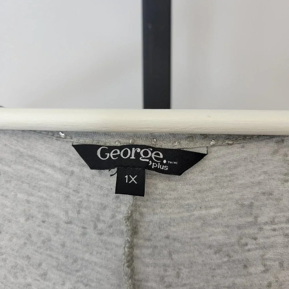 George  Tee - Picture 3 of 4